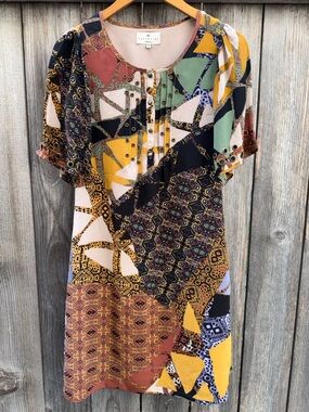 Essentiel Antwerp Silk Print
Shift Dress Size 34 / US4